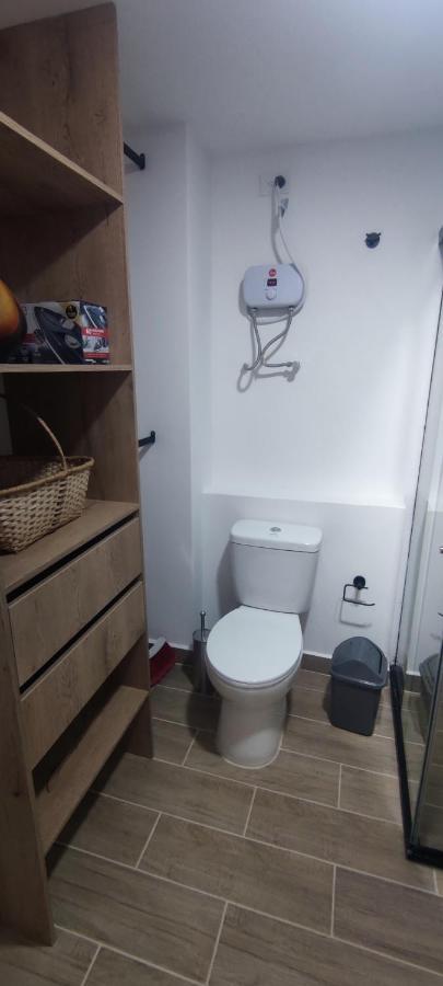 Cerca Al Estadio, Al Lado De La Estacion Floresta Apartamento *