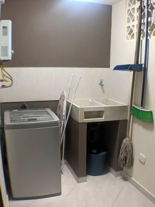 Hermoso En Santa Lucia 202, 2 Hab * Medellín