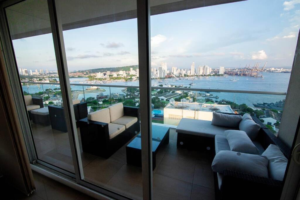 Beachfront Luxury In Bocagrande *