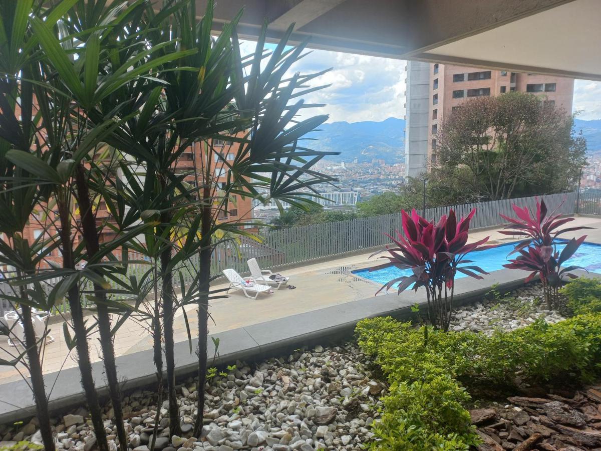 Poblado Via Las Palmas * Medellin