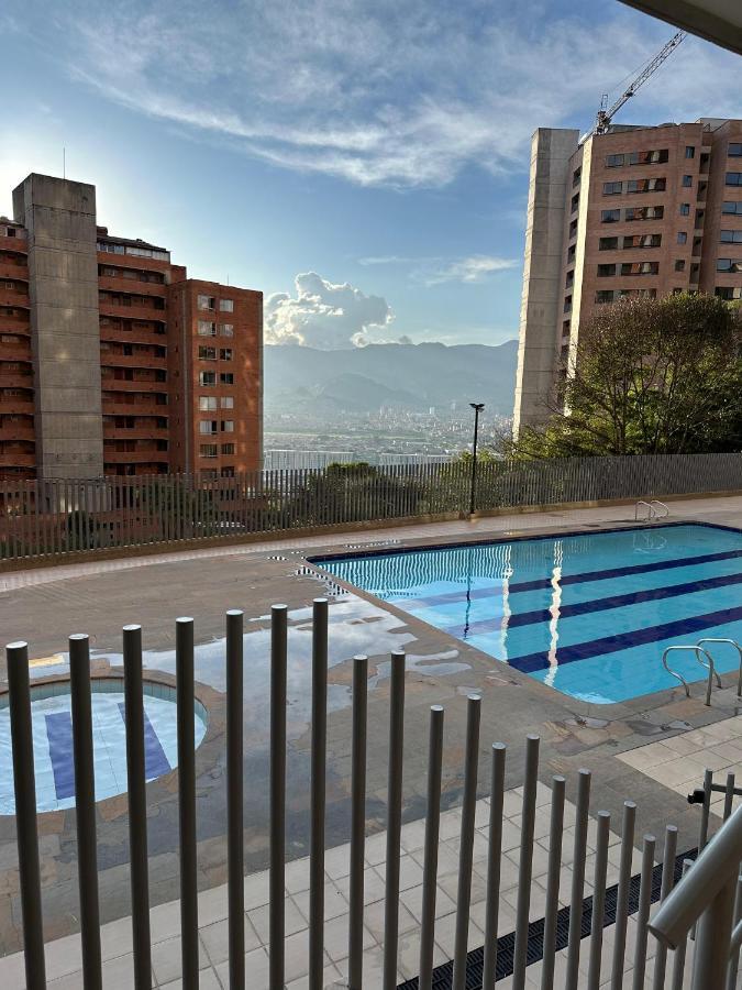 Poblado Via Las Palmas