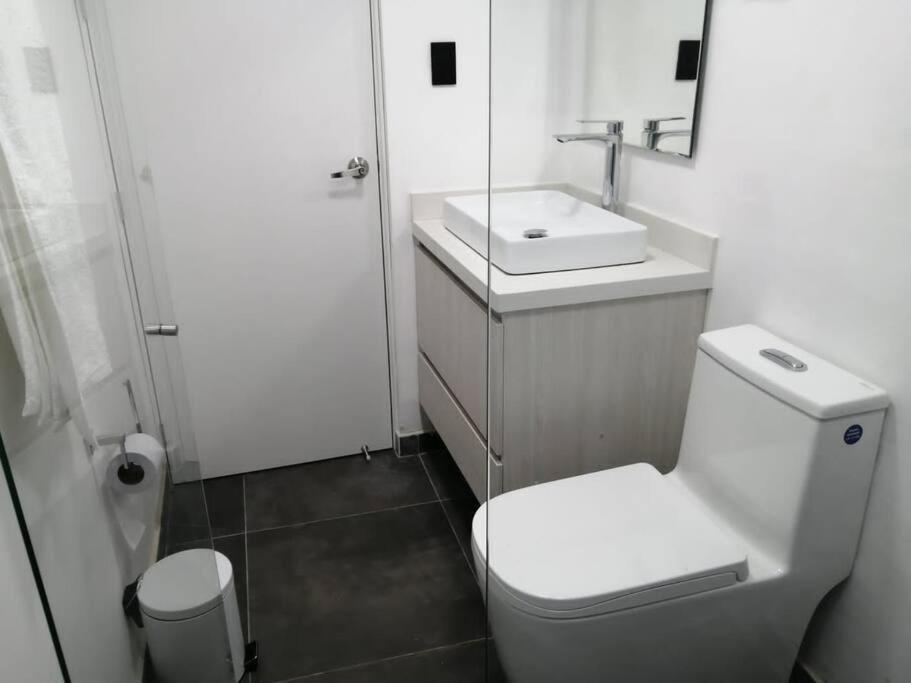 Apartamento Modern Apartment-1 Block From El Poblado Park