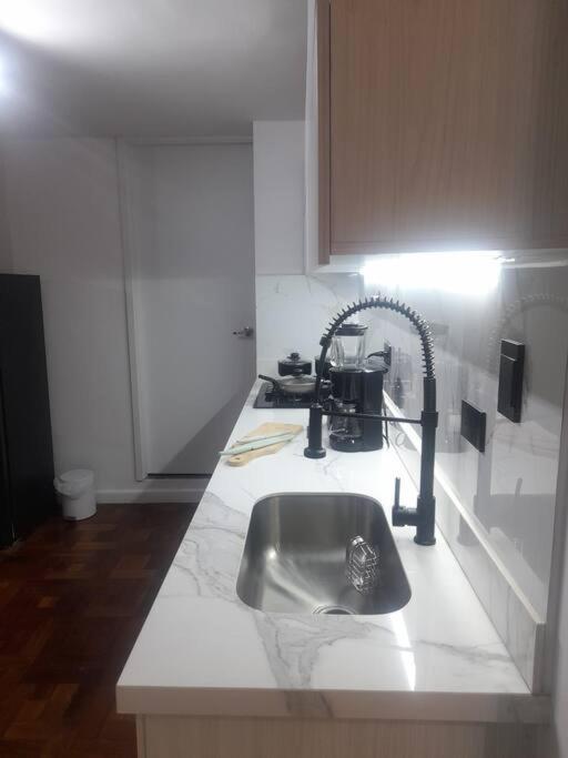 Modern Apartment-1 Block From El Poblado Park *