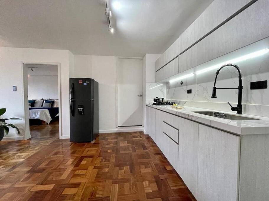 Apartamento Modern Apartment-1 Block From El Poblado Park *