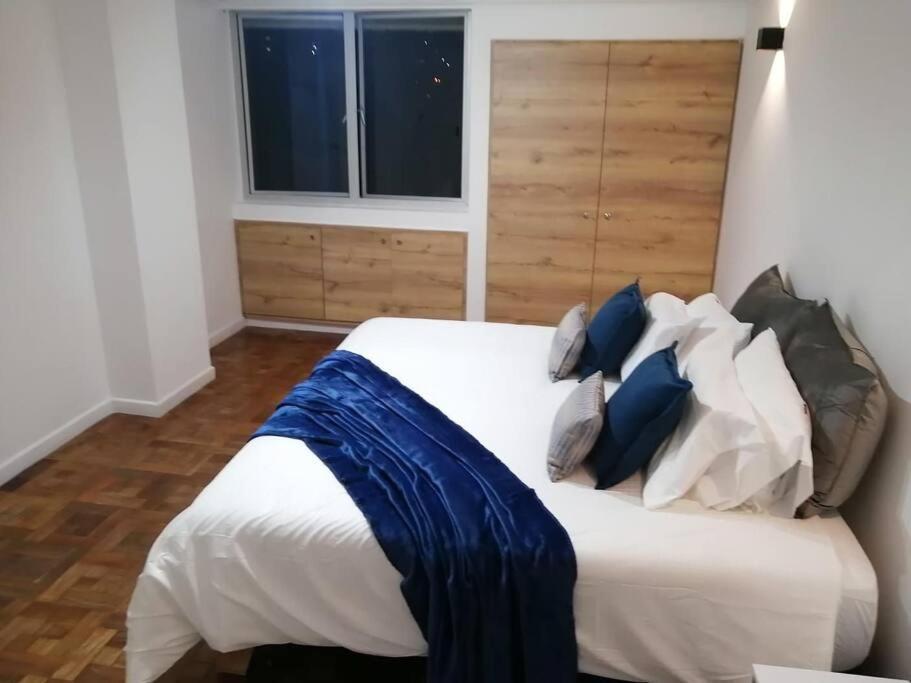 Modern Apartment-1 Block From El Poblado Park Medellín