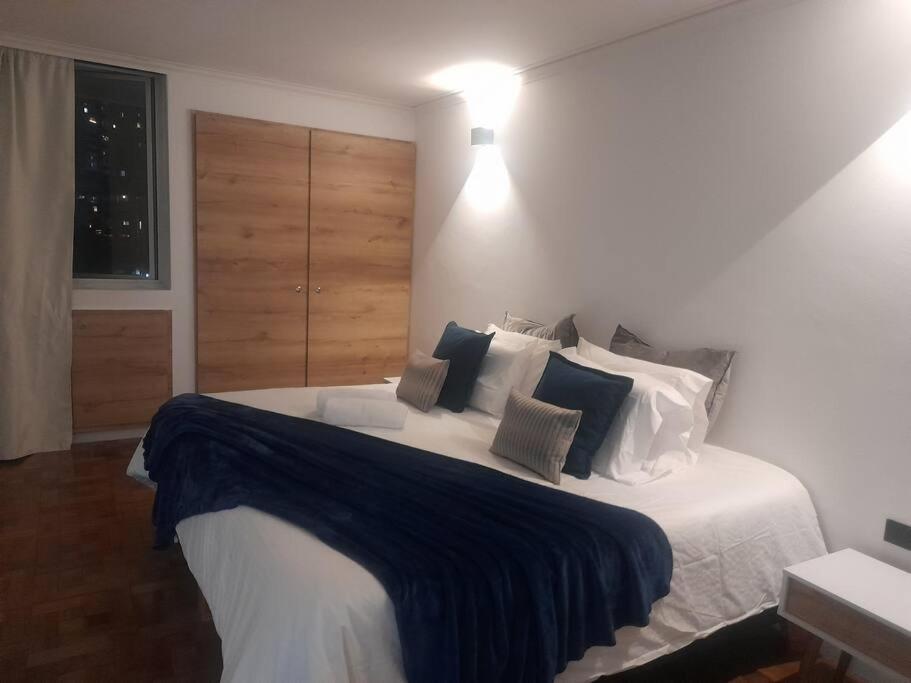 Modern Apartment-1 Block From El Poblado Park *