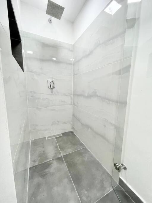Apartamento Modern Apartment-1 Block From El Poblado Park