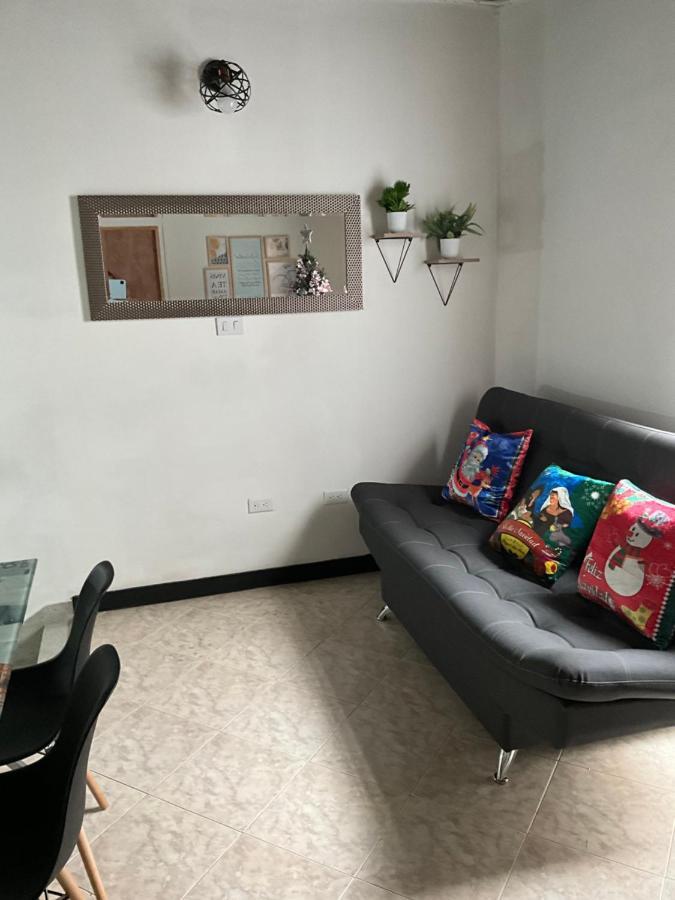 Aparta Sheila Habitación en casa particular Medellín