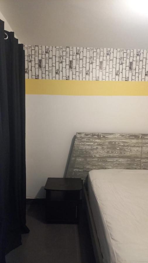 Apartamento Metro Floresta *