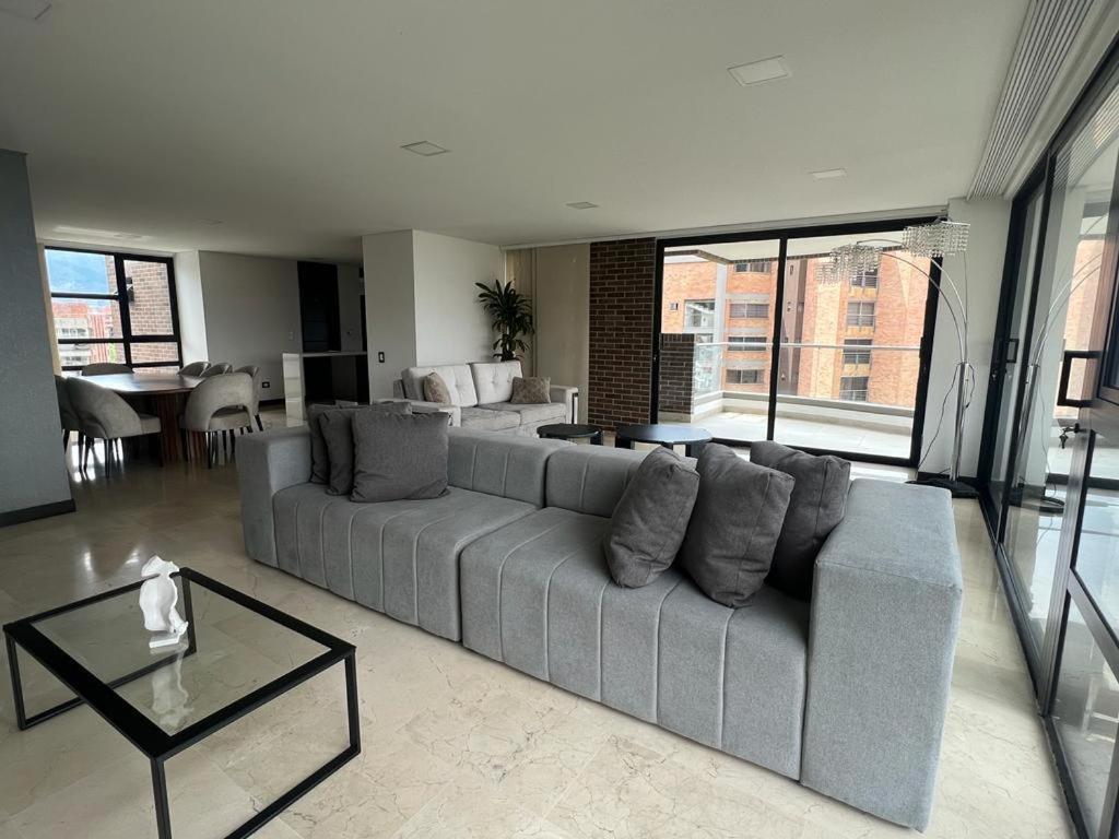 Modern Units Poblado With Stunning View Apartamento