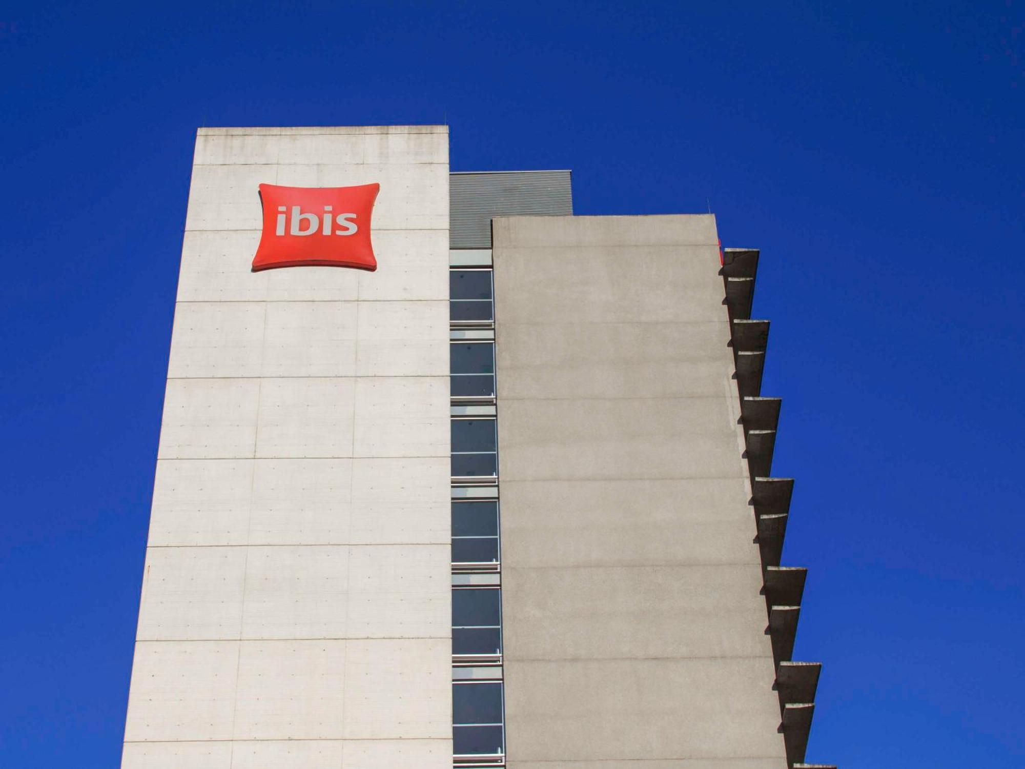 Ibis 3*