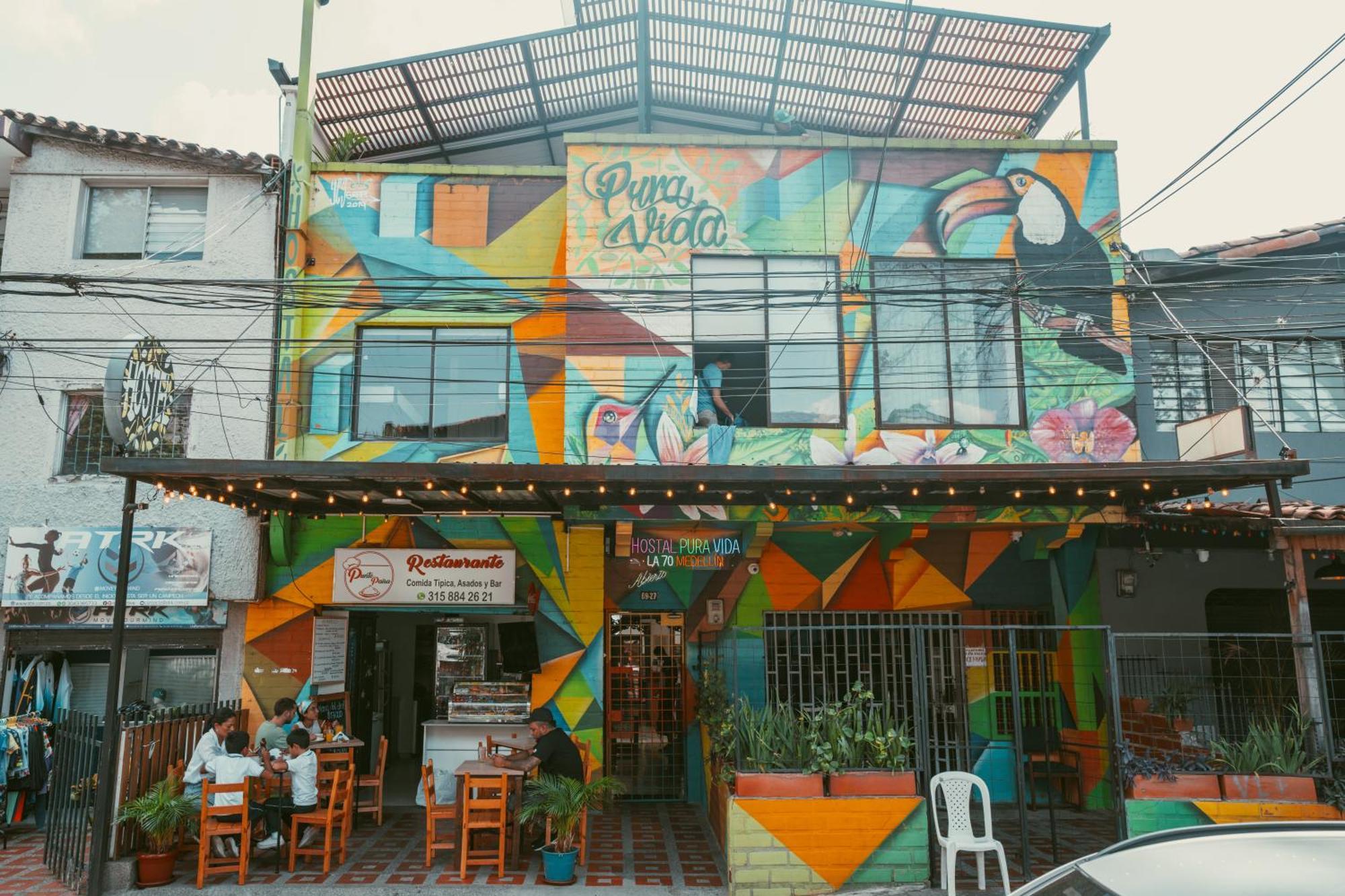 Pura Vida La 70 Pensión *