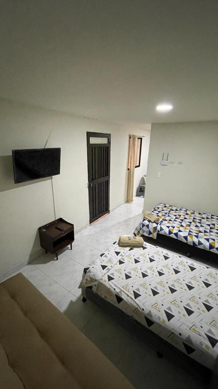 Apartamento Aparta-estudio Amoblado En Medellin, Campo Valdes *