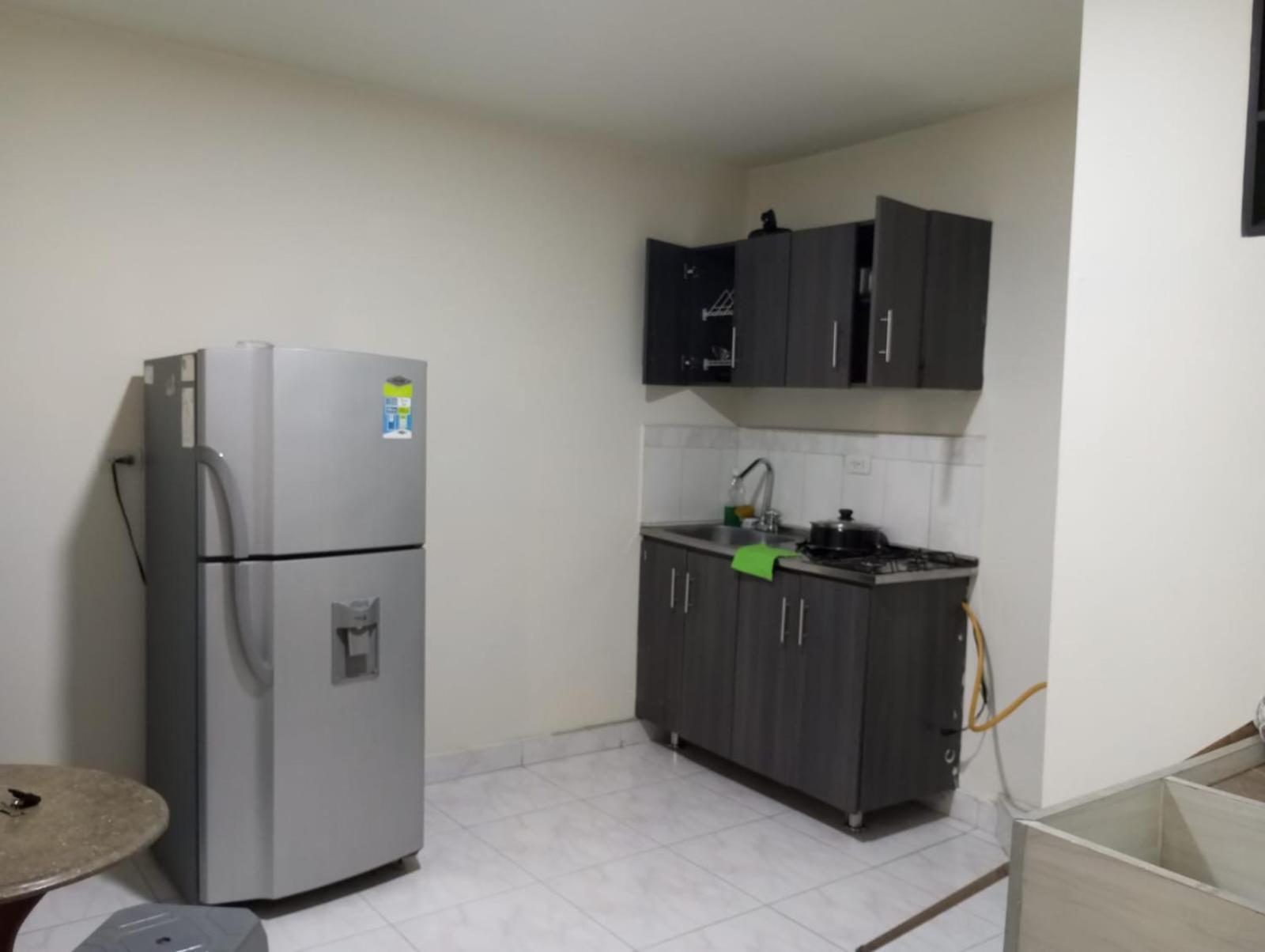 Aparta-estudio Amoblado En Medellin, Campo Valdes Apartamento Medellín
