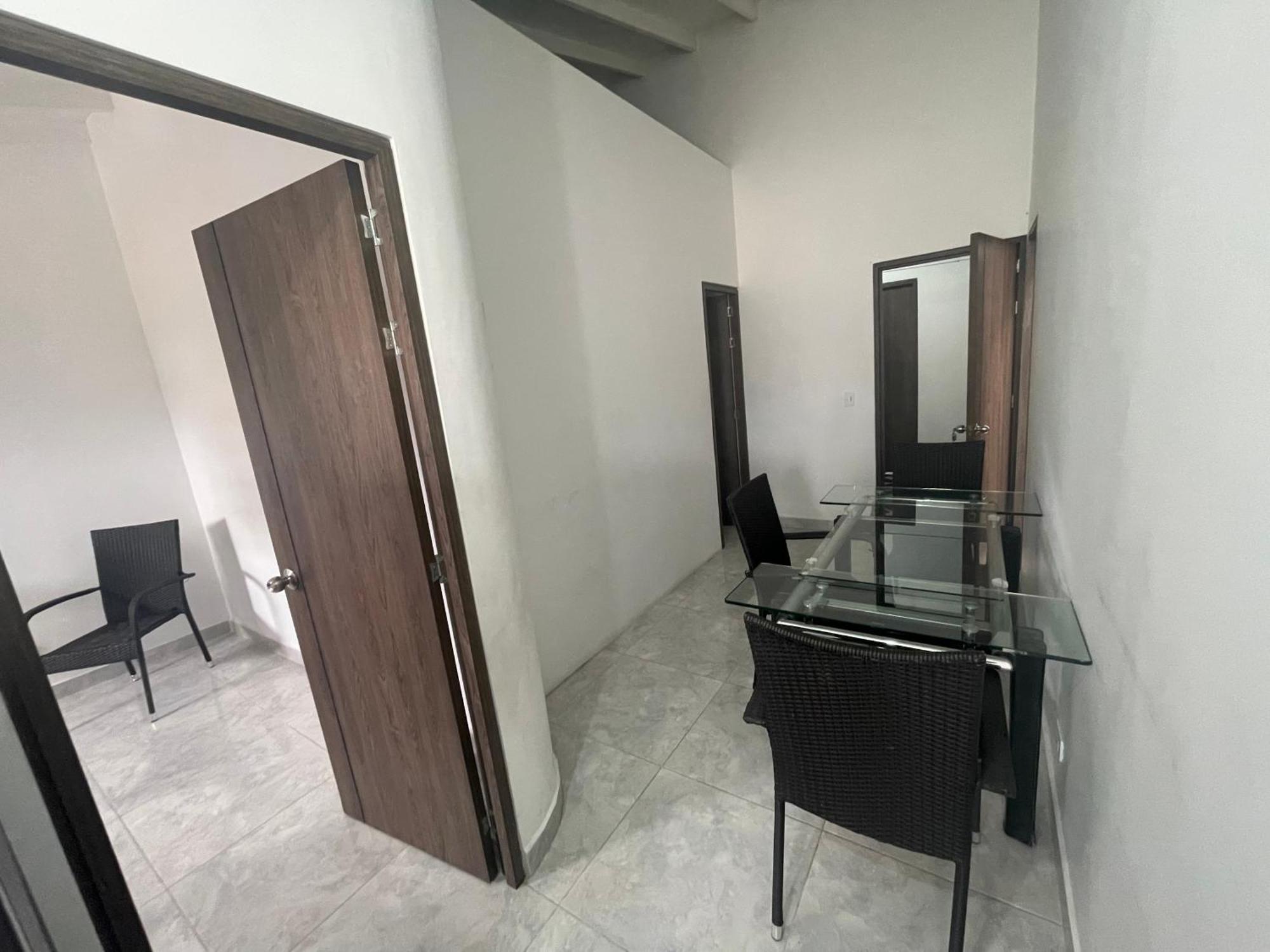 Centrico Apartamento Y Bien Ubicado En Laureles Apto 402 *