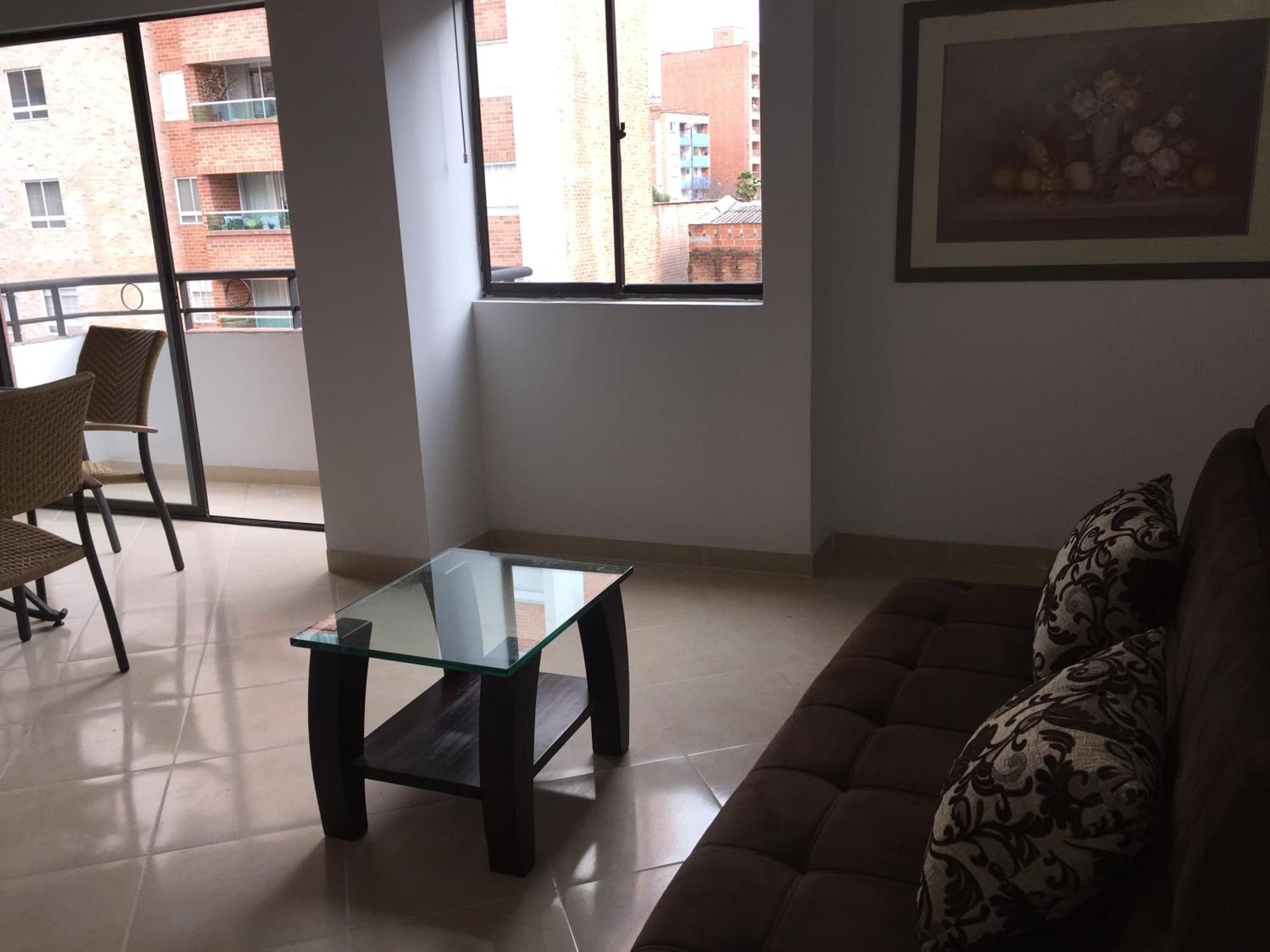 Apartamento Excelente, Moderno, Amoblado Y Bien Ubicado En Laureles,