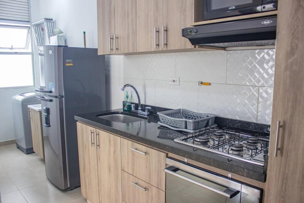 Apartment Sector Estadio Y Laureles Internet Fibra Optica Medellin