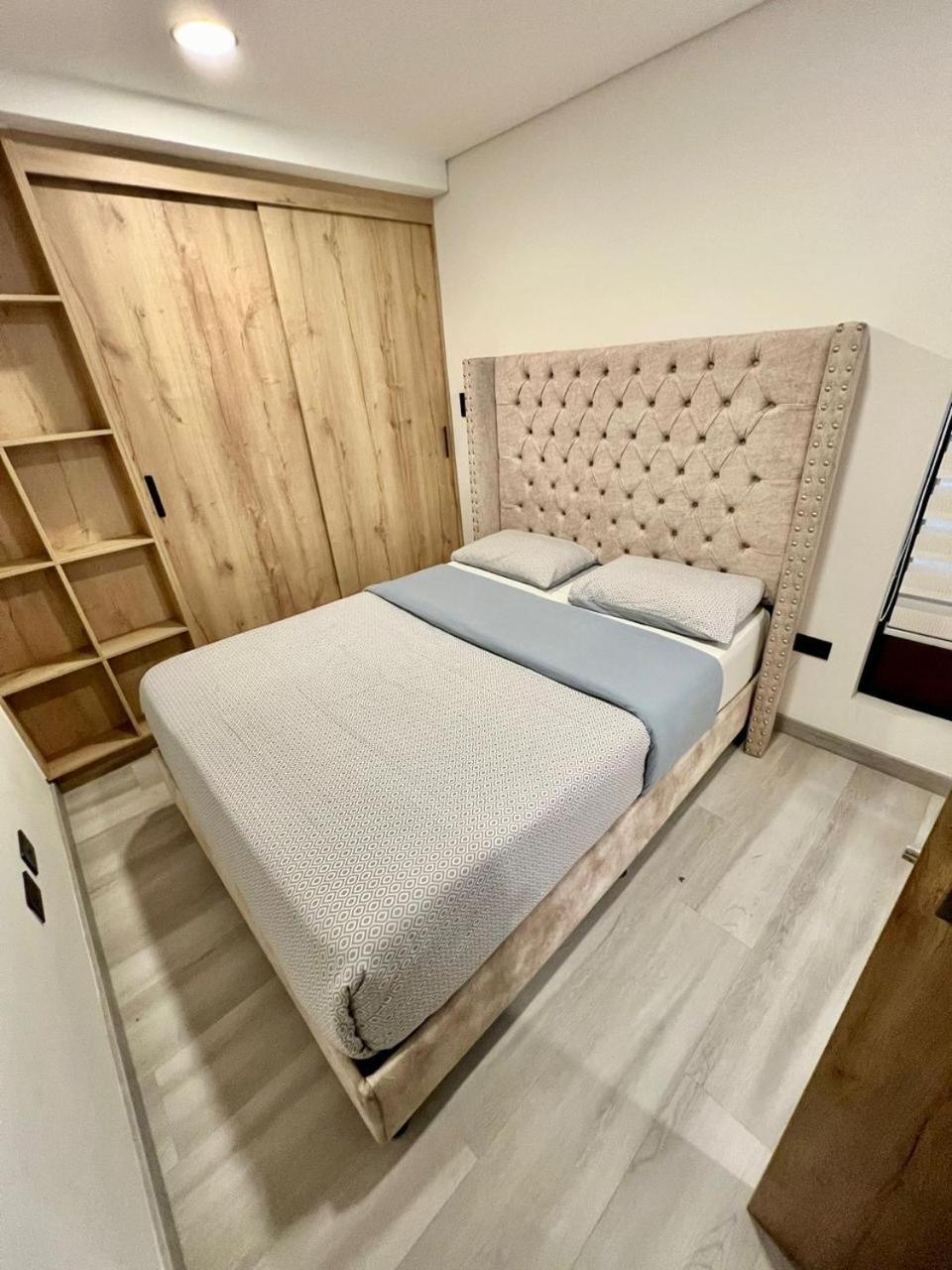 Apartamento Luxurious & Rustic - Up To 10 People *