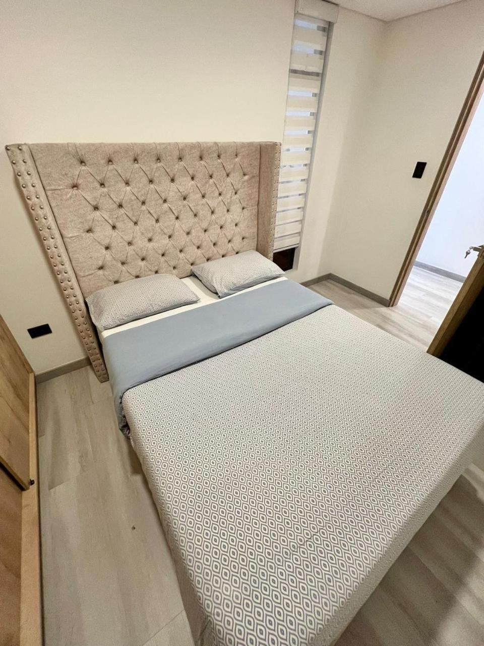 Luxurious & Rustic - Up To 10 People Apartamento