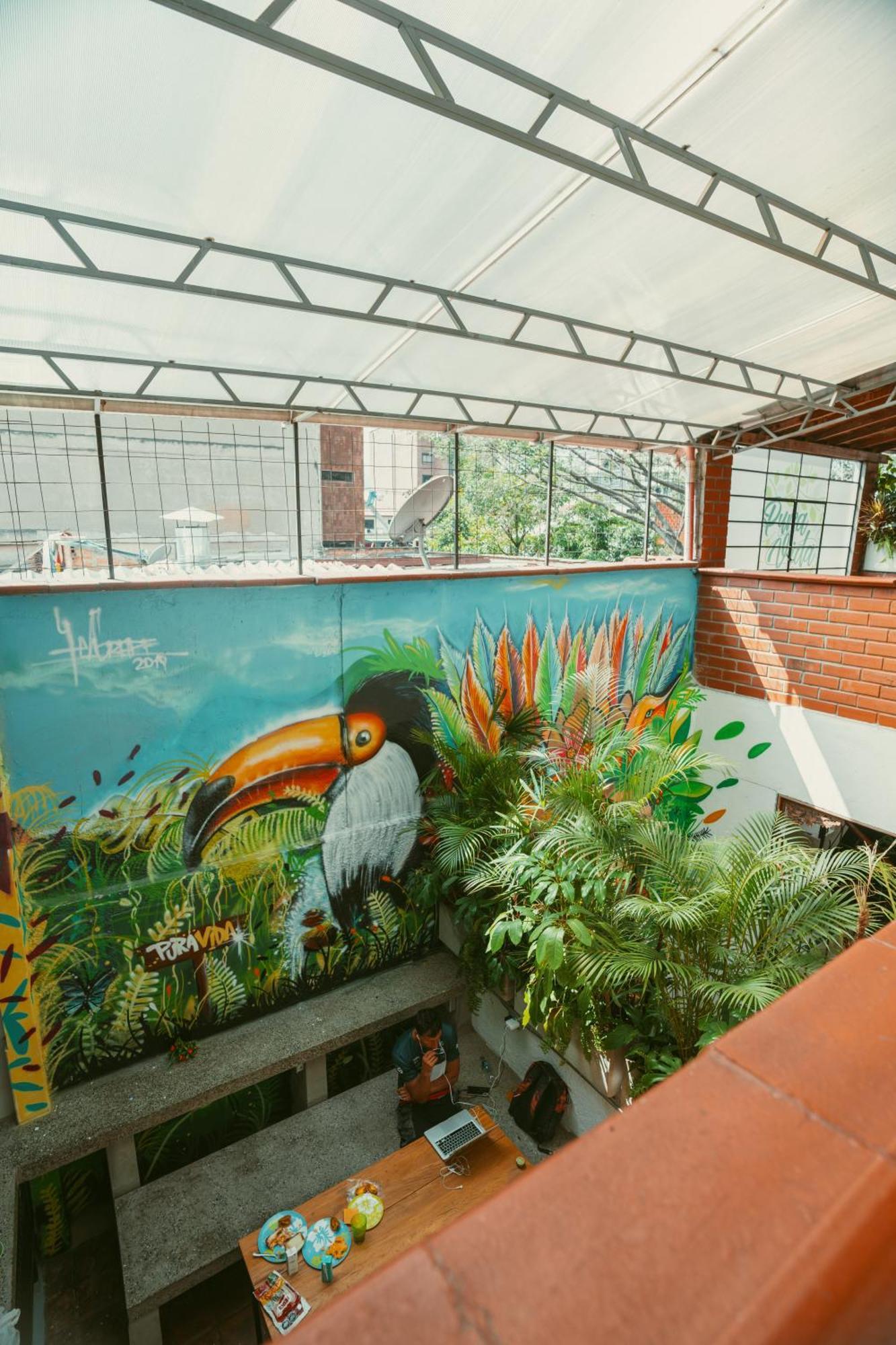 Pensión Pura Vida La 70 Medellín