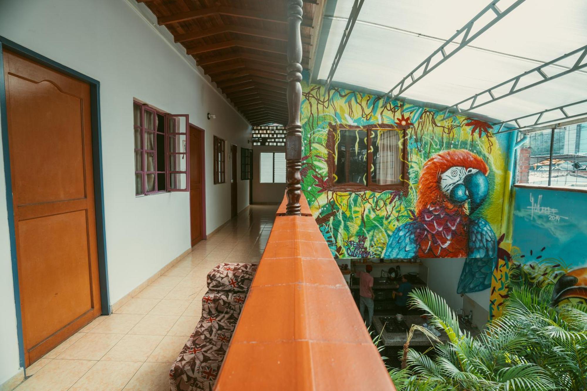 Pura Vida La 70 Medellín