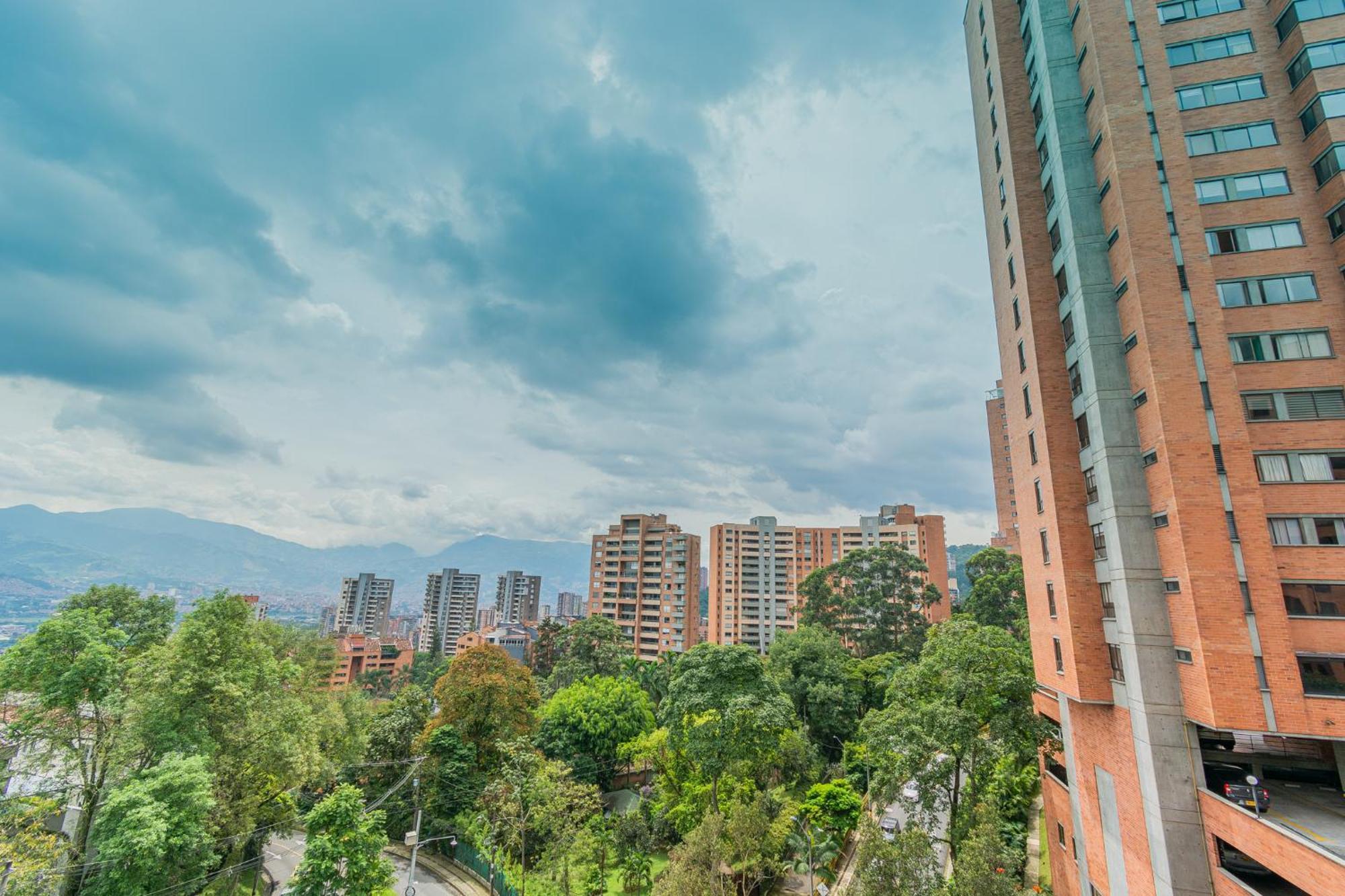 Apartamento New! Homey Loft El Tesoro-fast Wifi