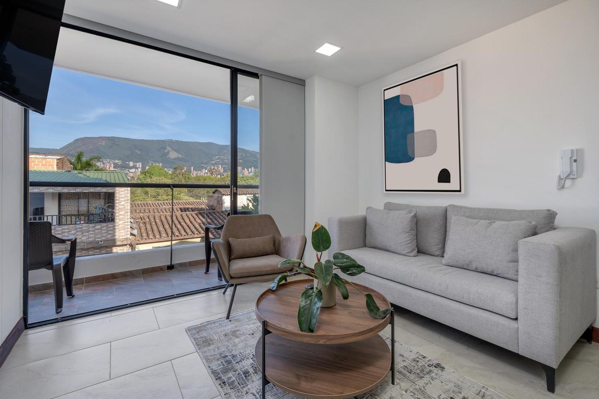 Apartment Medellin- Cerca Al Poblado - 301