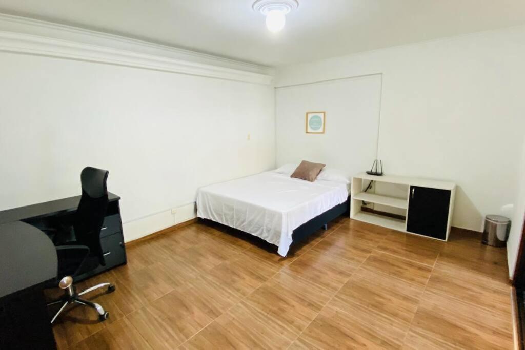 Casa Encanto Laureles! Casa Premium Con Parking- Estadio, Metro Apartamento Medellín
