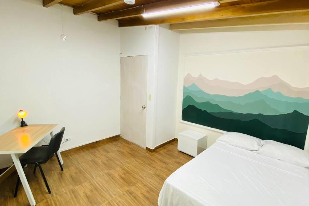 Casa Encanto Laureles! Casa Premium Con Parking- Estadio, Metro *