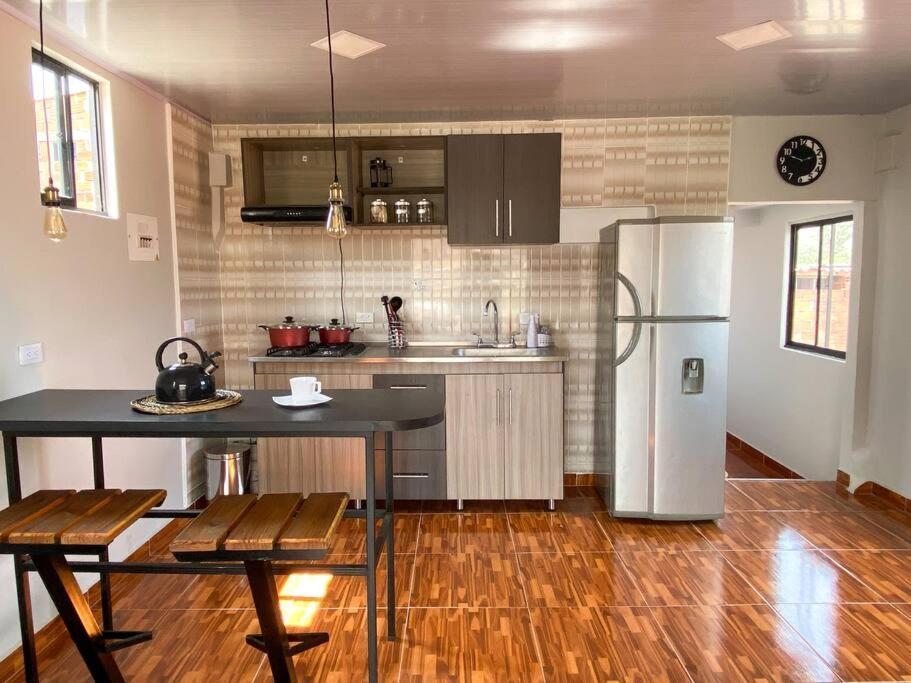 Cerca A Comuna 13 Apartamento