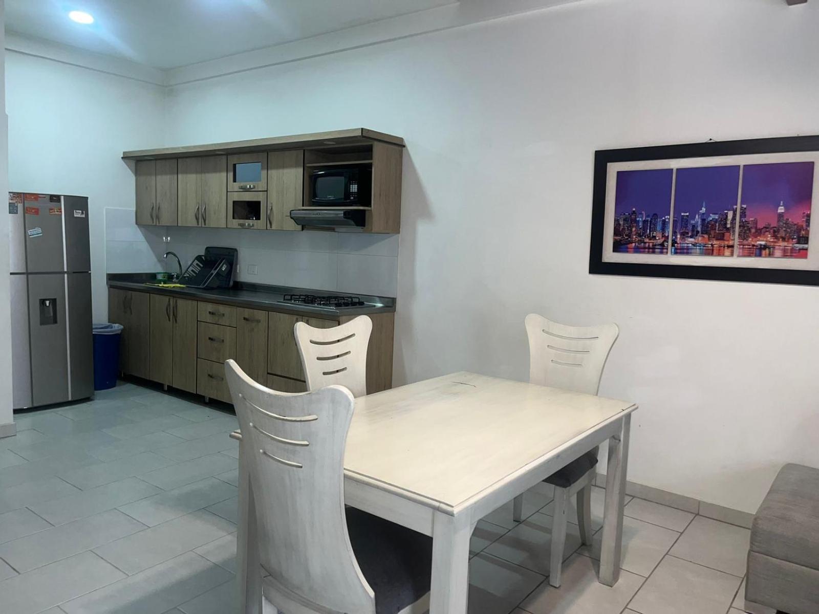 Apartamento En Laureles Casa Margarita Tu Casa En *