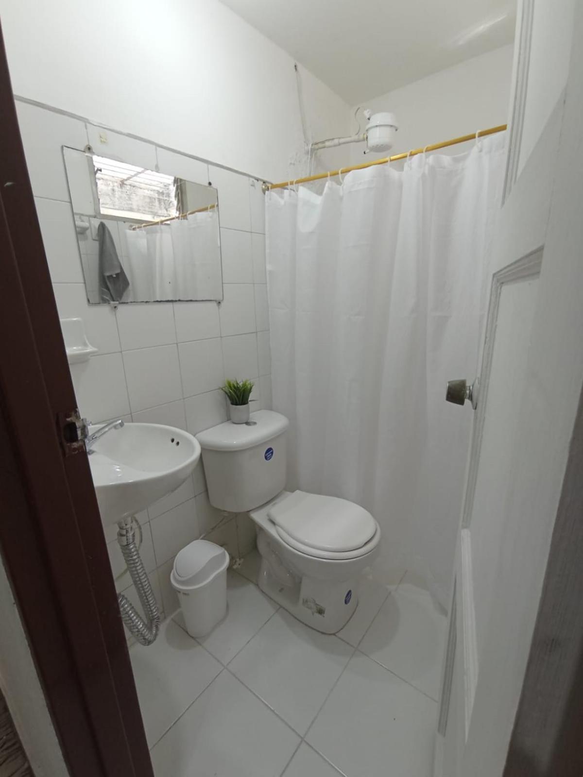 Pensión Con Bano Privado Coliving Central Cerca A Plaza Mayor Cerro Nutibara Unicentro Medellín