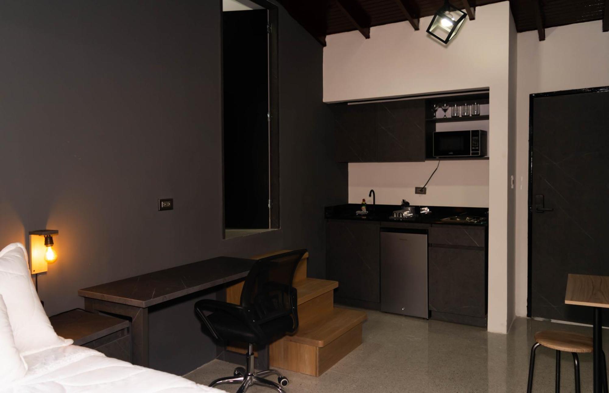 200 Comodo Aparta-estudio Laureles Apartamento