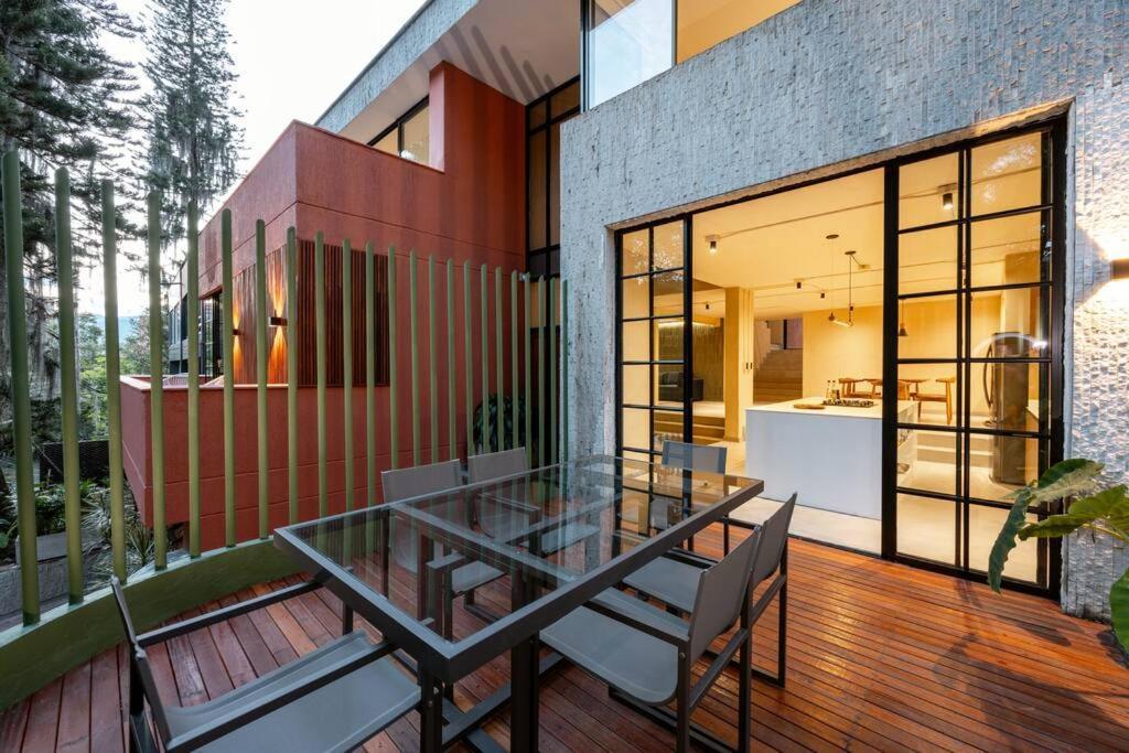 Casa Penta Notch