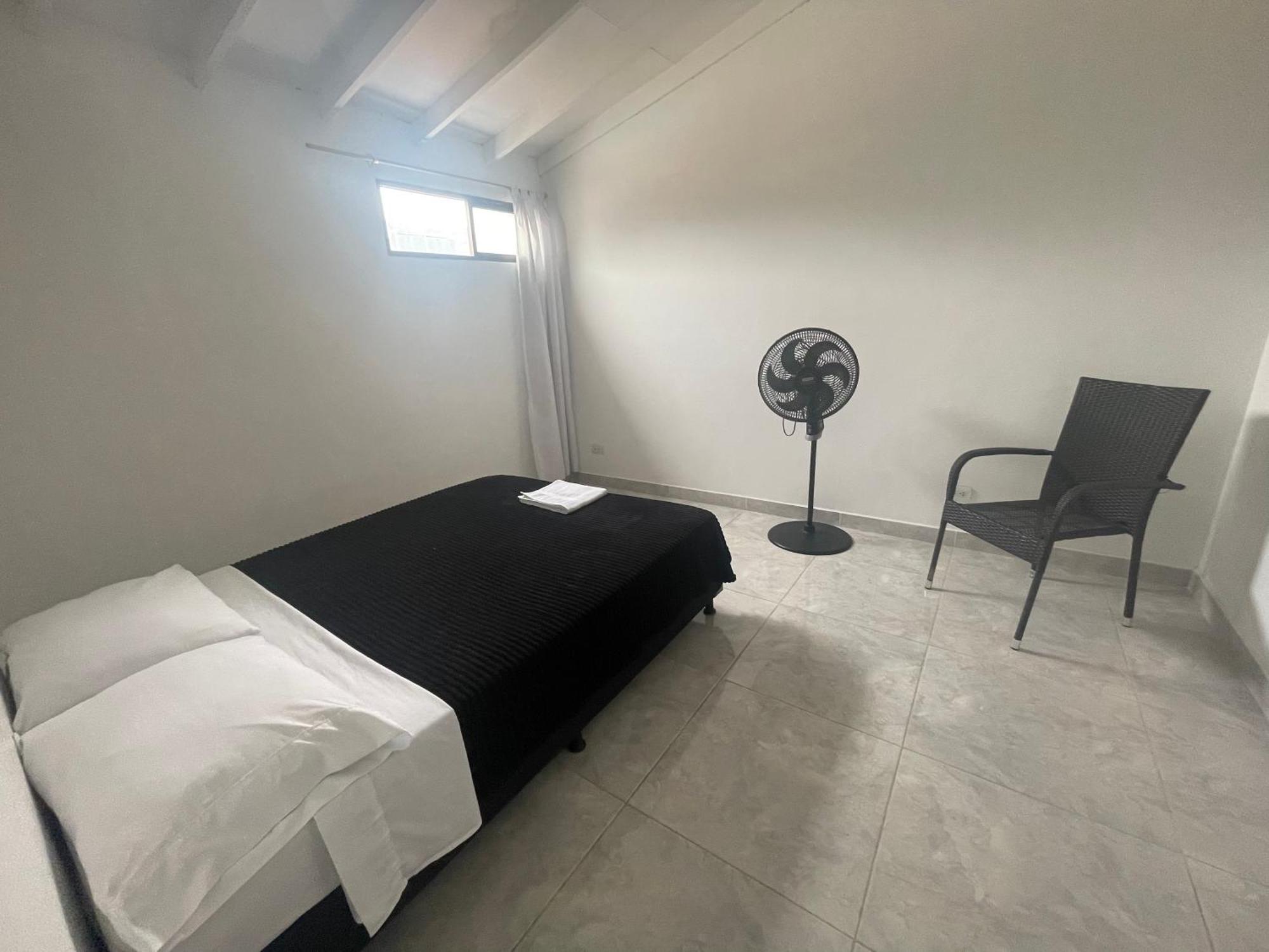 Centrico Apartamento Y Bien Ubicado En Laureles Apto 402 Apartamento