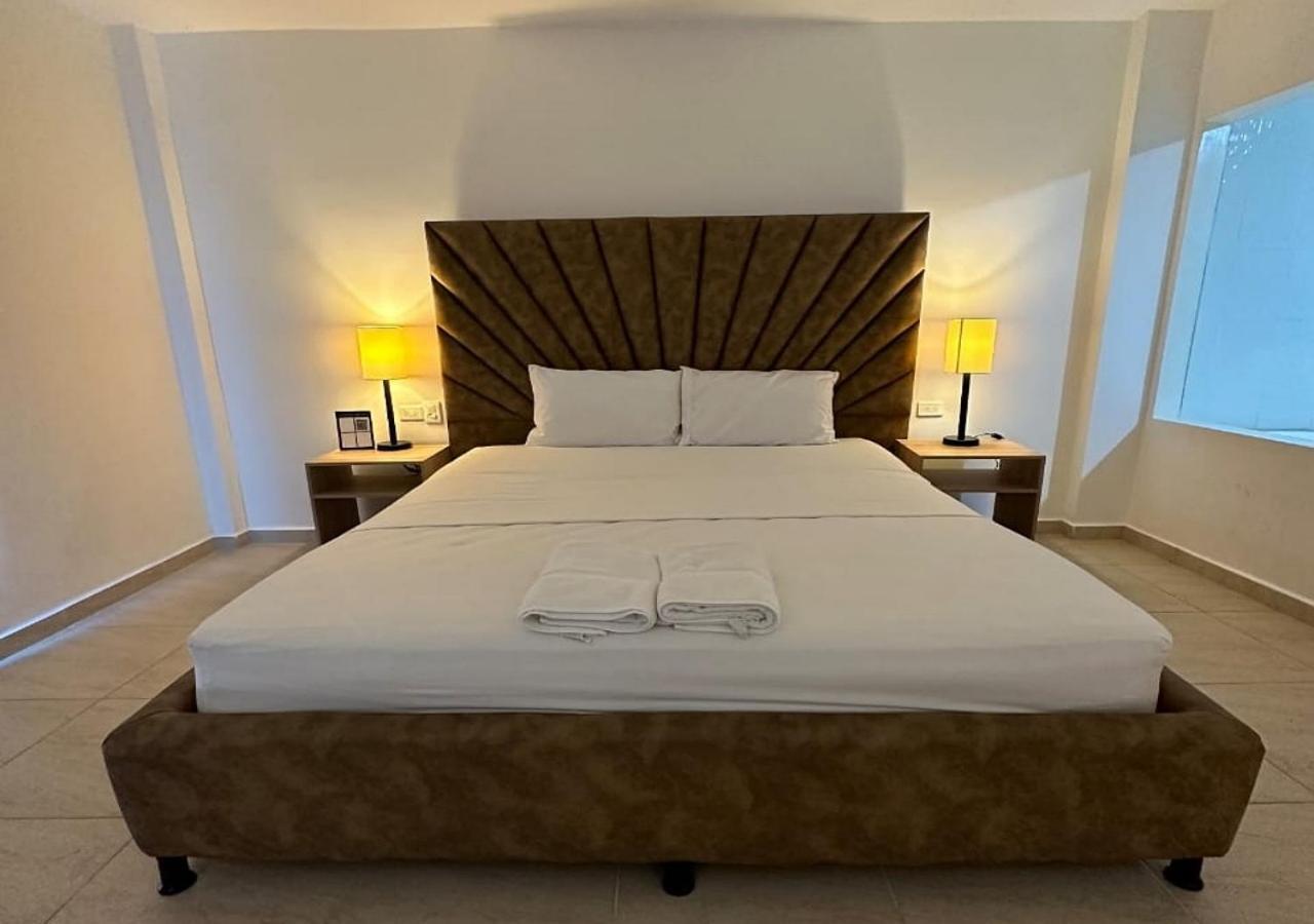 Opera, Centro Medellin, Entertainment,y Bar, Solo Adultos Hotel 4*