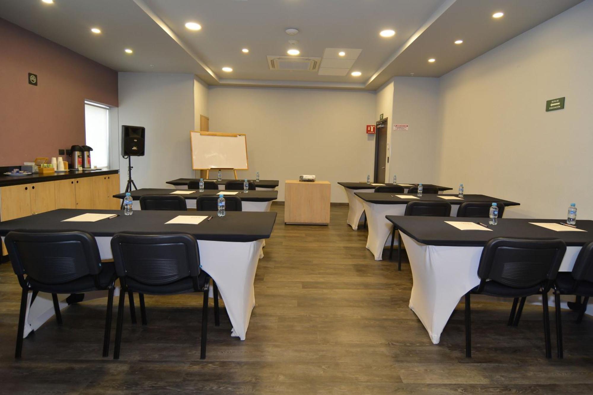 Express By Marriott Colombia Hotel 4*
