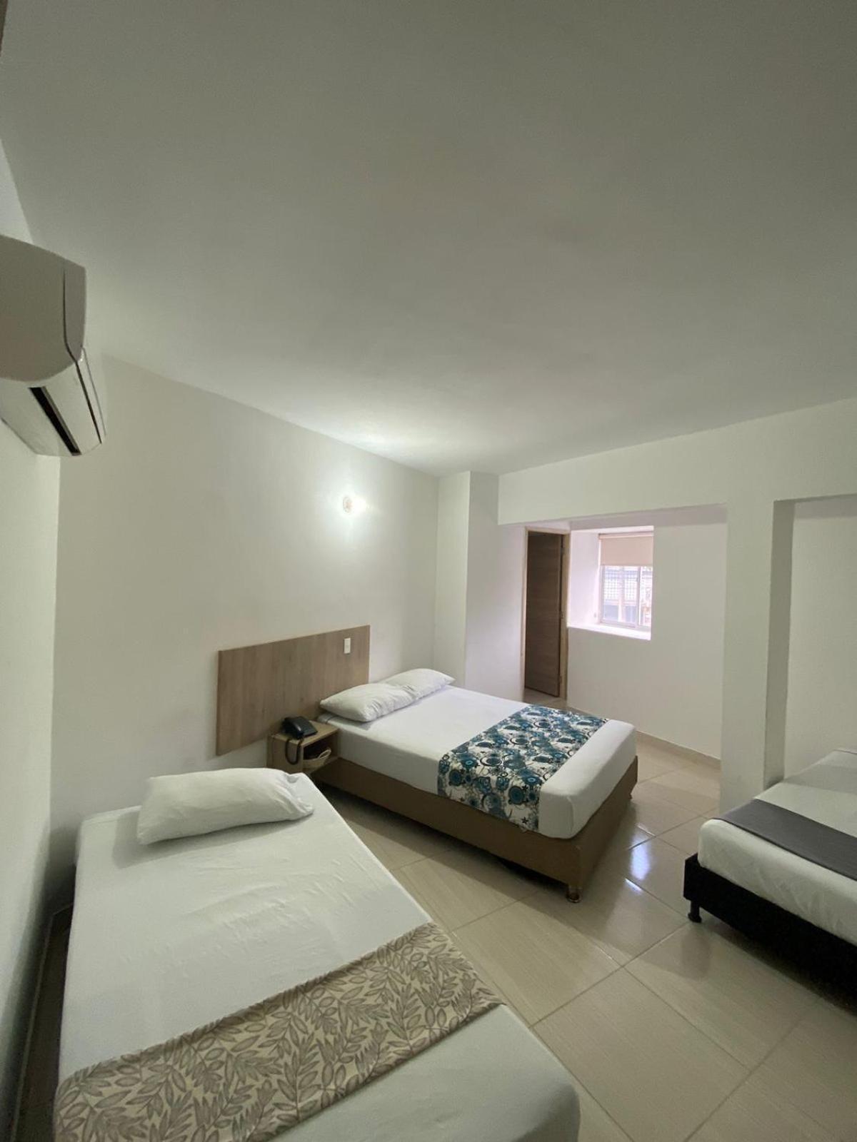 Hotel Laureles 3*