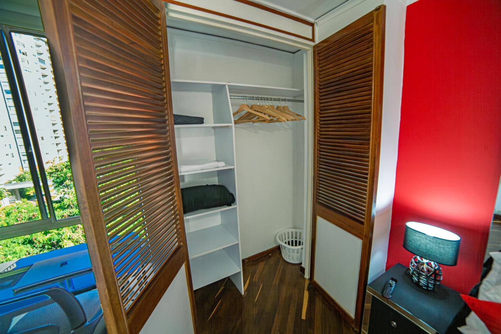 Floor W/balcony In El Poblado *