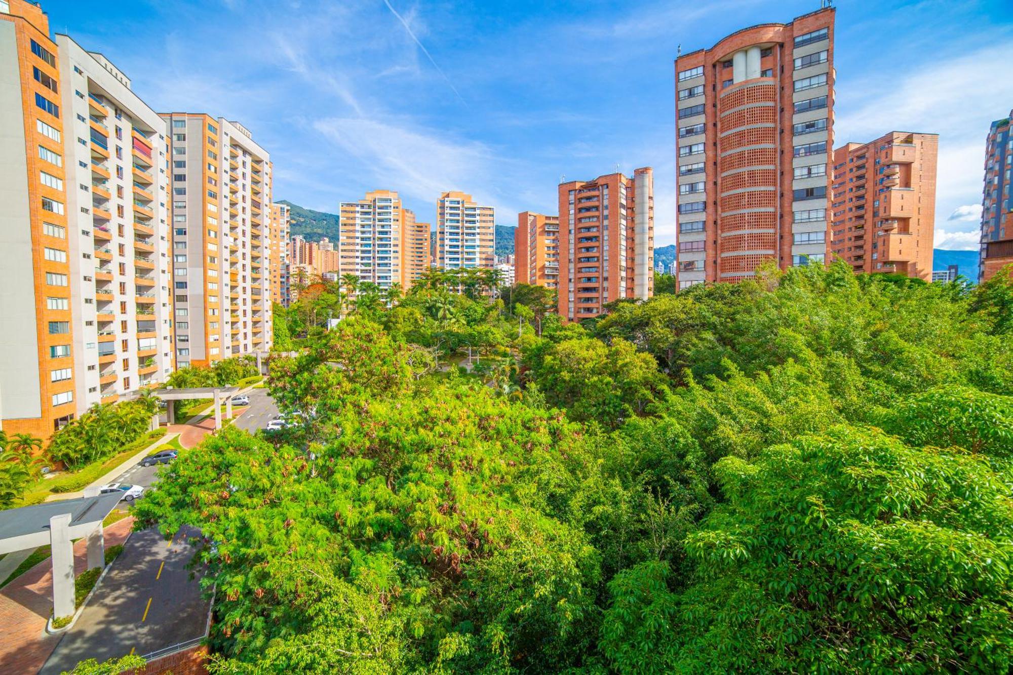 Floor W/balcony In El Poblado Apartamento Medellín