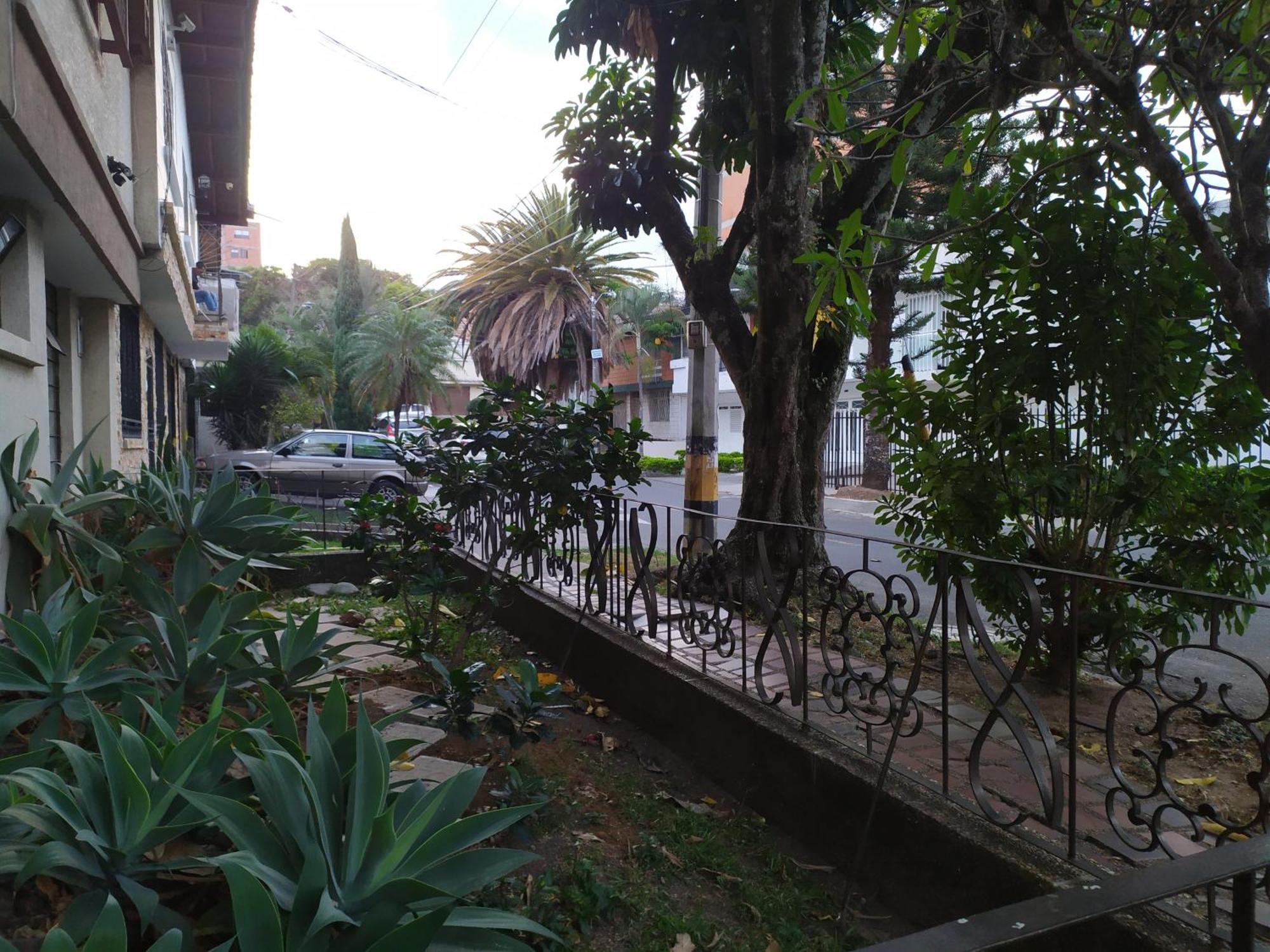 Apartamento Casa En Laureles Ideal Familias *