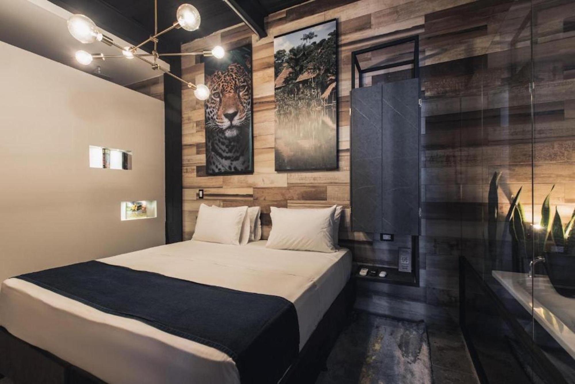 Lleras Hotel 4*