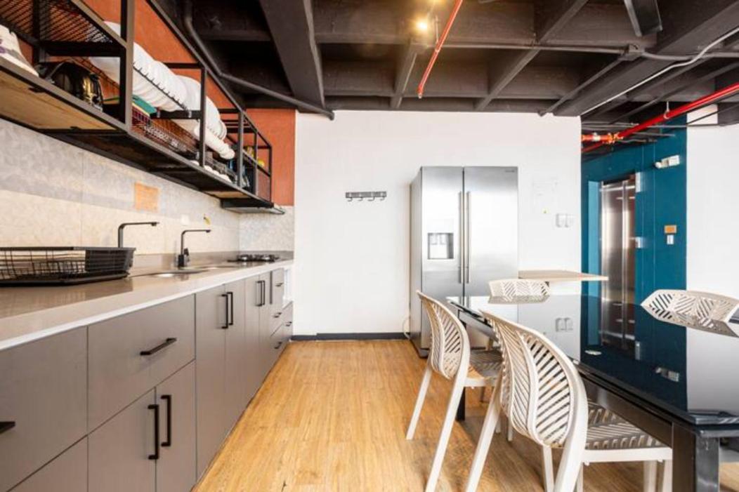 Be Together Coworking & Coliving 503 Habitación en casa particular Medellín