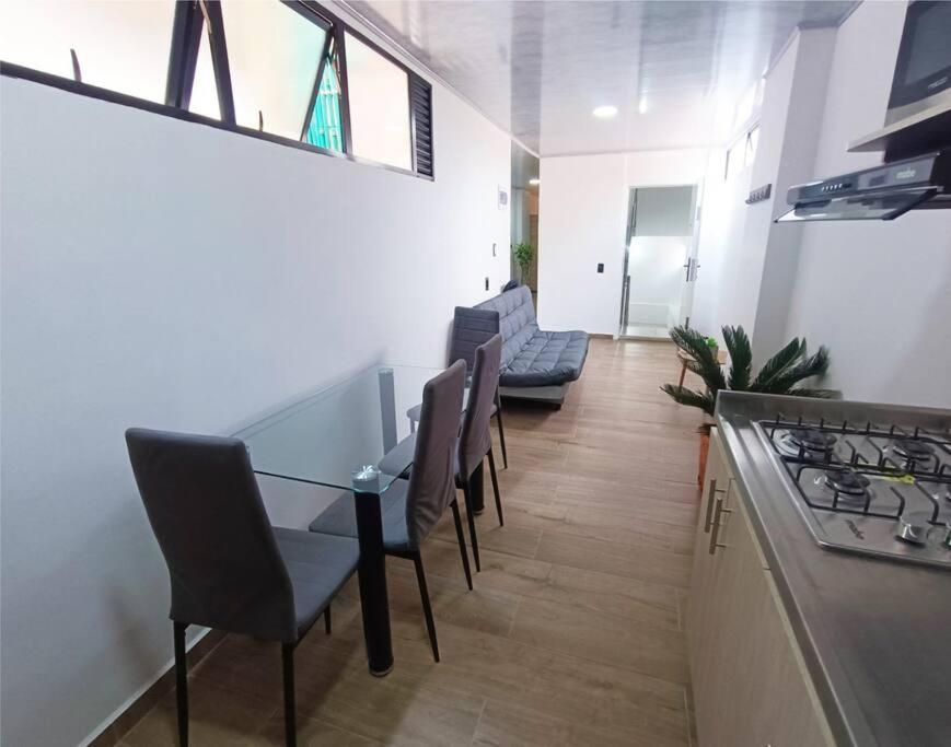 Apartamento Edificio Floresta Apto 401 *