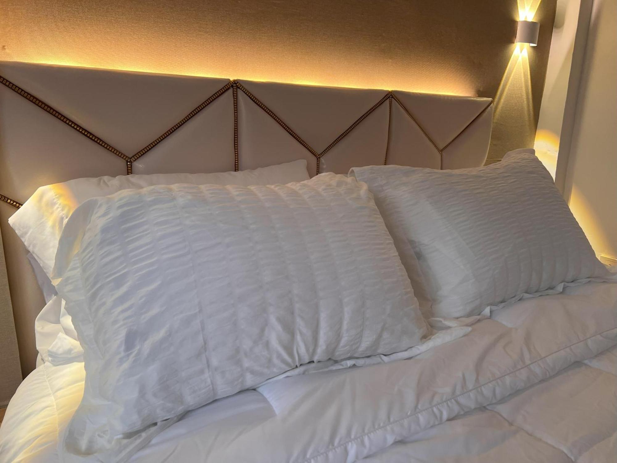 'select' Apartment *