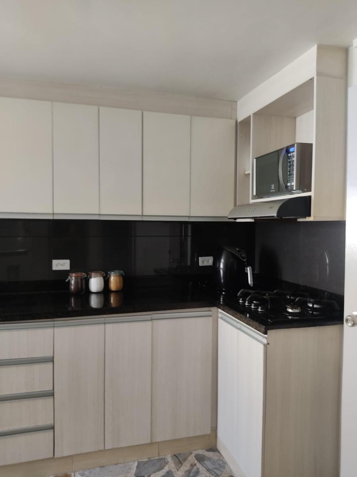 Apartamento El Poblado, La Frontera *