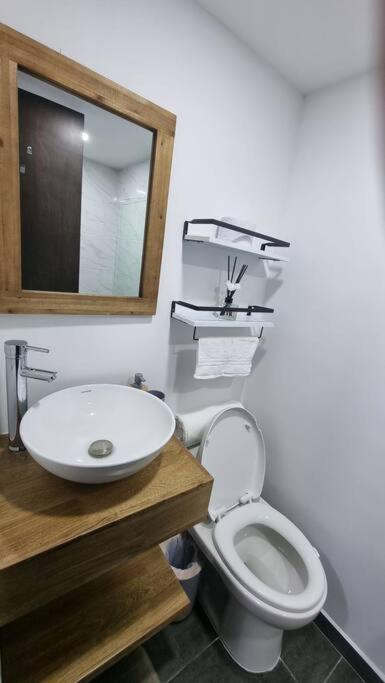Apartamento A 2 Cuadras Del Metro Estacion Medellín