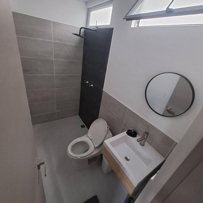 Apartamento Casa En La Floresta! *