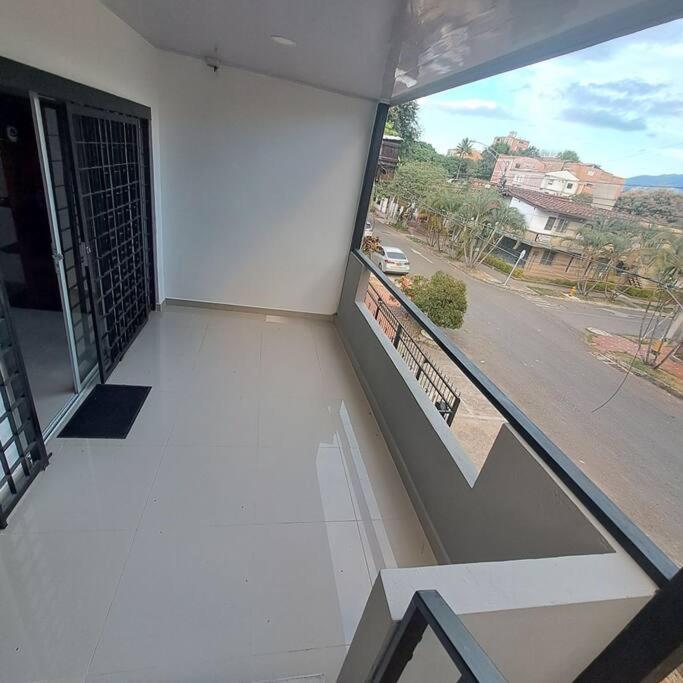 Casa En La Floresta! Apartamento