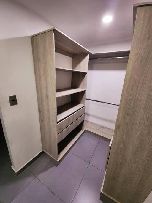 Hermoso Y Nuevo En Laureles Apartamento *